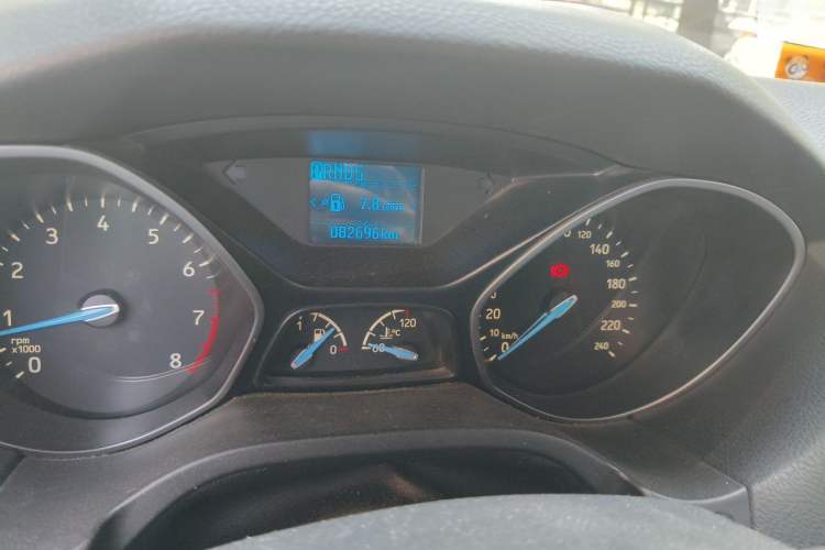 Used Ford Focus 2017 Sedan 1.6L Automatic Fashion Edition Smart Drive Version Odometer Close Up