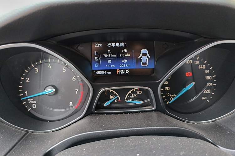 Used Ford Focus 2017 Sedan EcoBoost 180 Automatic Elite Model Odometer Close Up