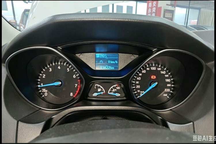 Used Ford Focus 2017 Hatchback 1.6L Automatic Fashion Edition Smart Drive Version Odometer Close Up