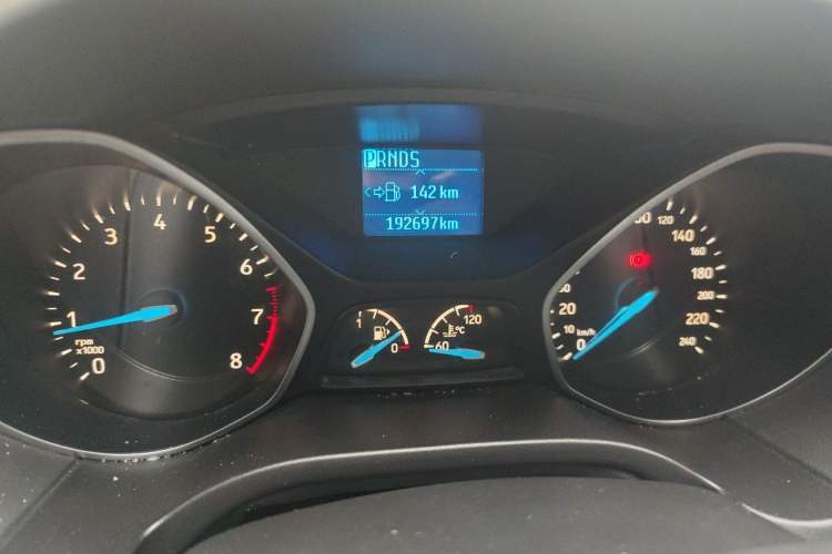 Used Ford Focus 2017 Sedan 1.6L Automatic Fashion Edition Smart Drive Version Odometer Close Up