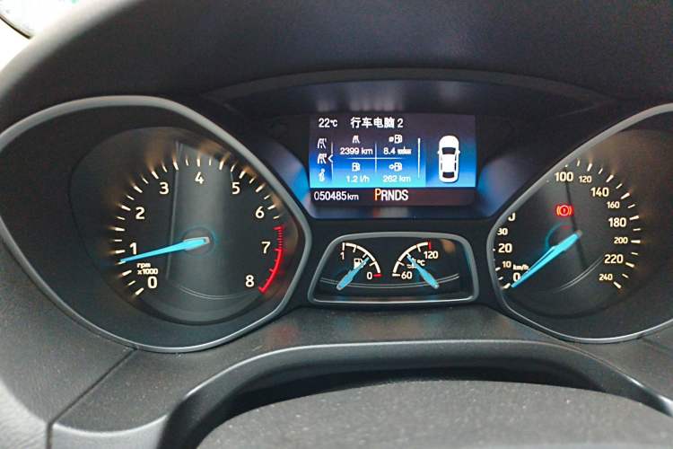 Used Ford Focus 2017 Sedan EcoBoost 180 Automatic Elite Model Odometer Close Up