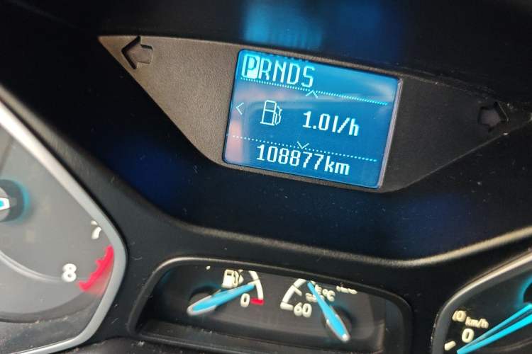 Used Ford Focus 2017 Hatchback 1.6L Automatic Fashion Edition Smart Drive Version Odometer Close Up
