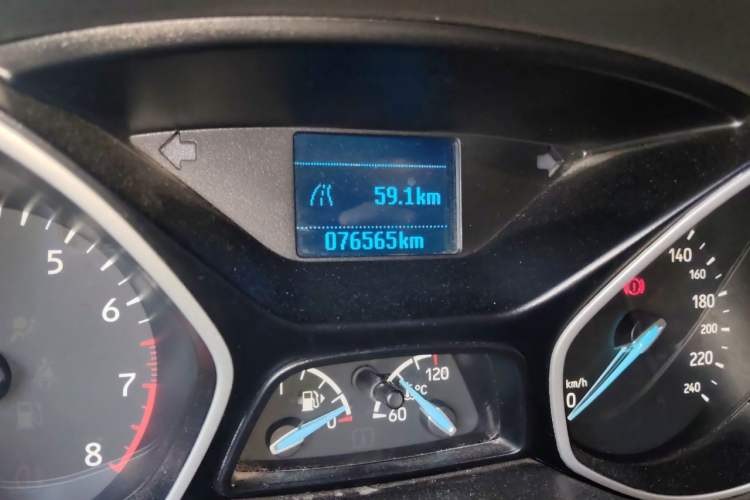 Used Ford Focus 2017 Sedan 1.6L Manual Comfort Plus SmartDrive Edition Odometer Close Up