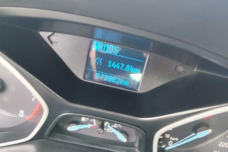 Used Ford Focus 2017 Sedan 1.6L Automatic Comfort Plus SmartDrive Edition Odometer Close Up