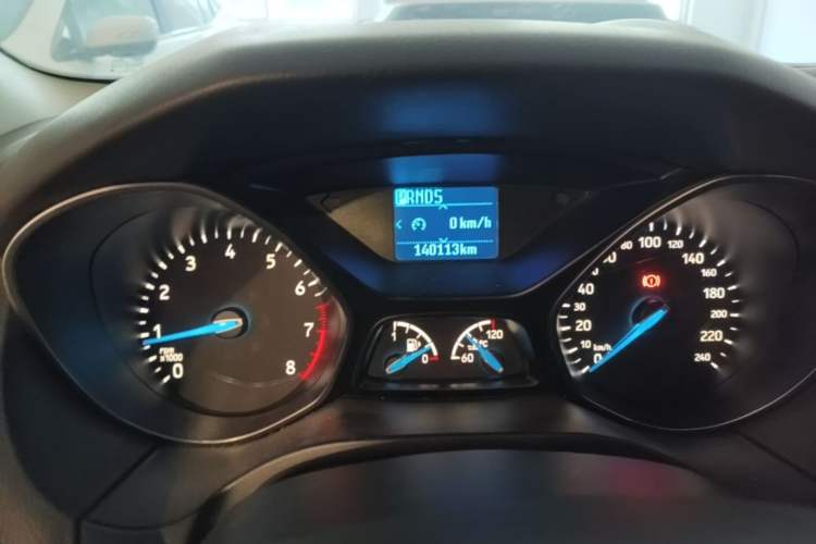 Used Ford Focus 2017 Sedan EcoBoost 125 Automatic Supreme Style SmartDrive Edition Odometer Close Up