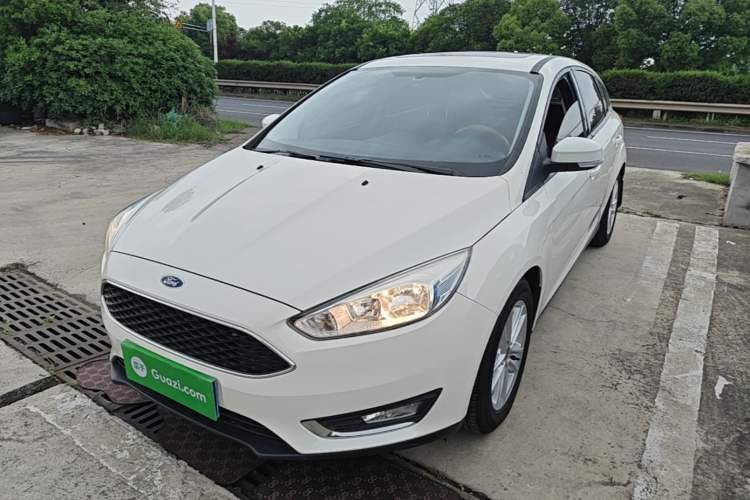 Ford Focus 2017 Hatchback 1.6L Automatic Fashion Edition Smart Drive Version مستعملة Guazi used car, China used car export, Used car for sale, Used  cars, Cheapest cars for sale