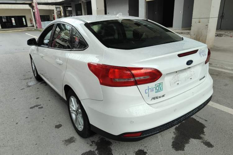 Used Ford Focus 2017 Sedan 1.6L Manual Fashion Edition Smart Drive Version Rear Left 45 Deg