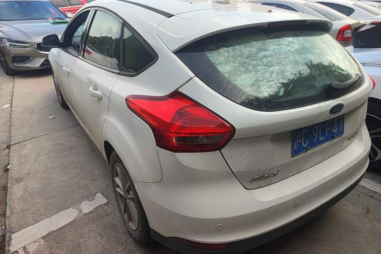 Used Ford Focus 2017 Hatchback 1.6L Automatic Fashion Edition Smart Drive Version Rear Left 45 Deg