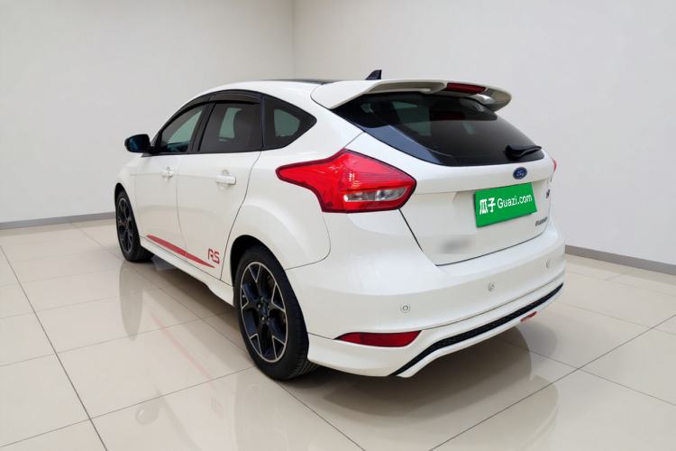 Used Ford Focus 2017 1.5T CTCC White and Black Limited Edition Rear Left 45 Deg
