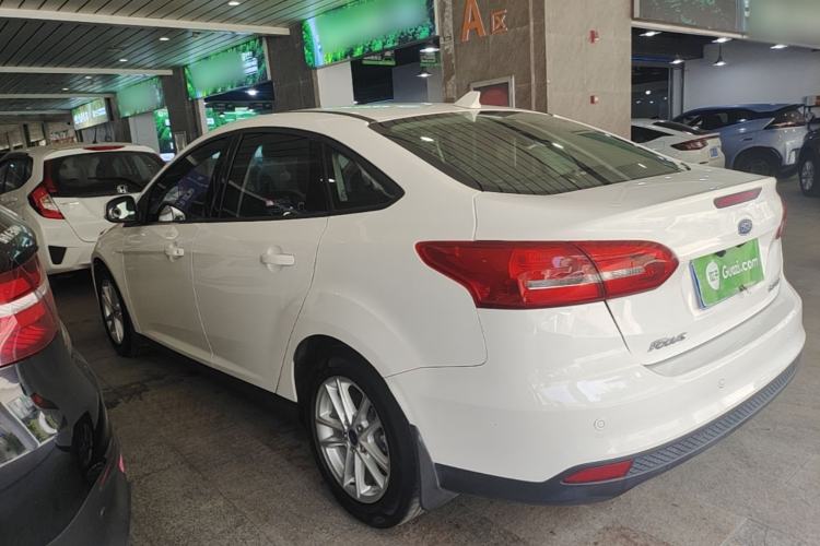 Used Ford Focus 2017 Sedan 1.6L Automatic Fashion Edition Smart Drive Version Rear Left 45 Deg