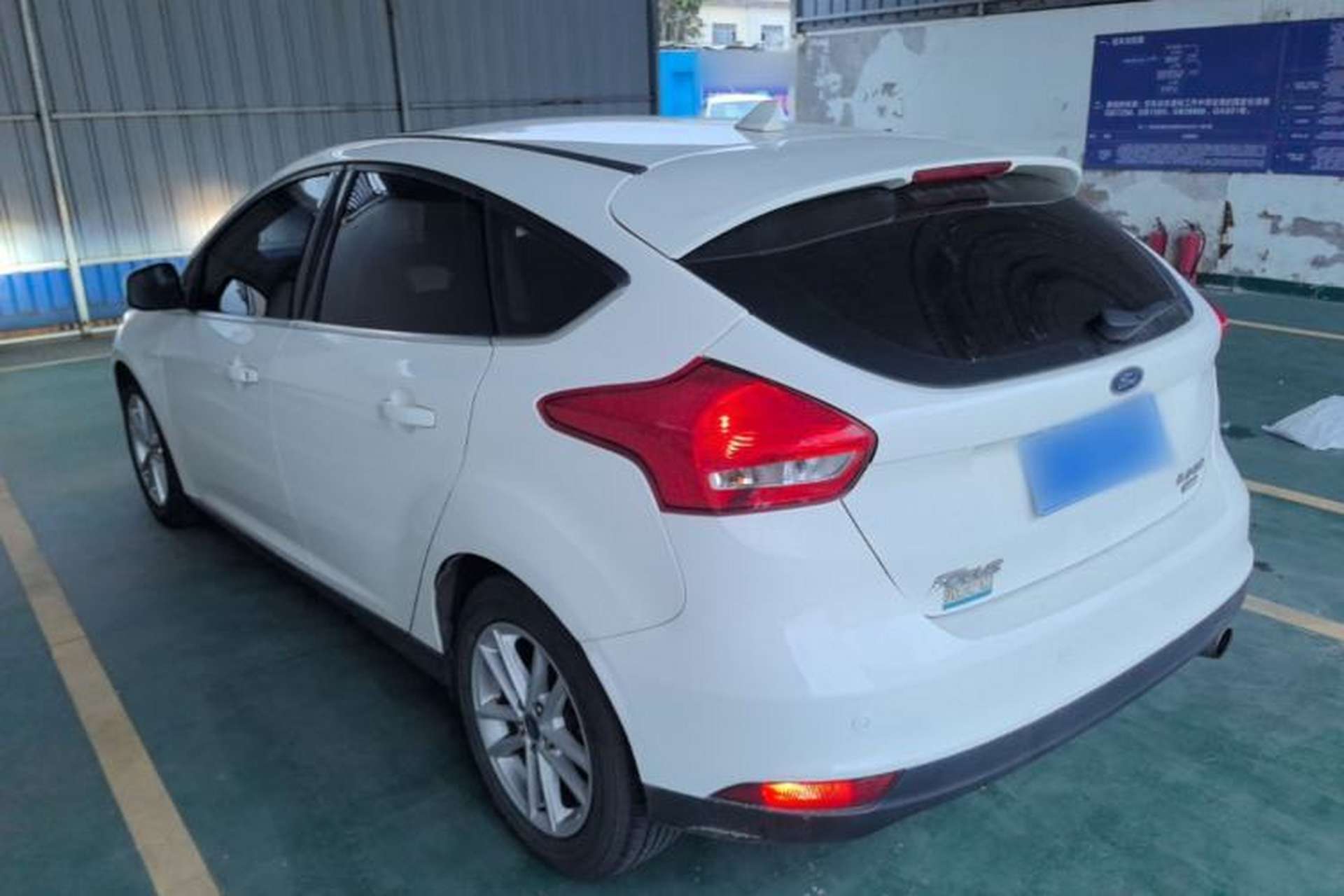 Used Ford Focus 2017 Hatchback EcoBoost 180 Automatic Elite Model Rear Left 45 Deg