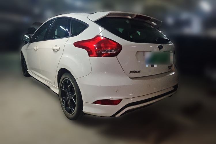 Used Ford Focus 2017 1.5T CTCC White and Black Limited Edition Rear Left 45 Deg