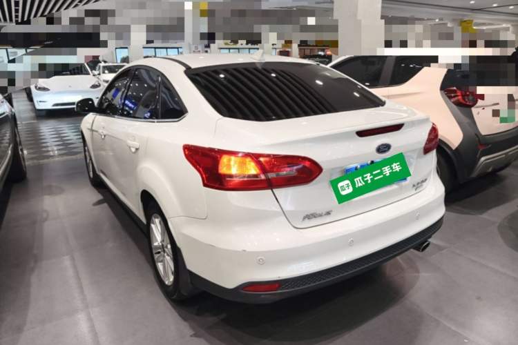 Used Ford Focus 2017 Sedan EcoBoost 180 Automatic Elite Model Rear Left 45 Deg