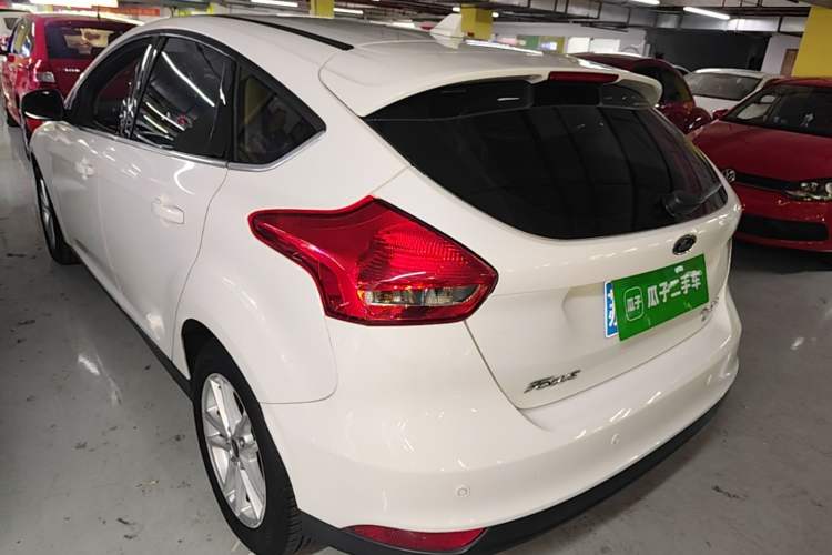Used Ford Focus 2017 Hatchback EcoBoost 180 Automatic Elite Model Rear Left 45 Deg