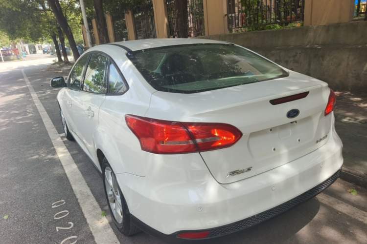 Used Ford Focus 2017 Sedan 1.6L Automatic Comfort Plus SmartDrive Edition Rear Left 45 Deg