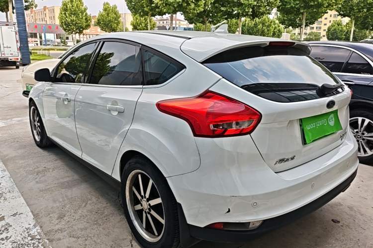 Used Ford Focus 2017 Hatchback EcoBoost 180 Automatic Elite Model Rear Left 45 Deg