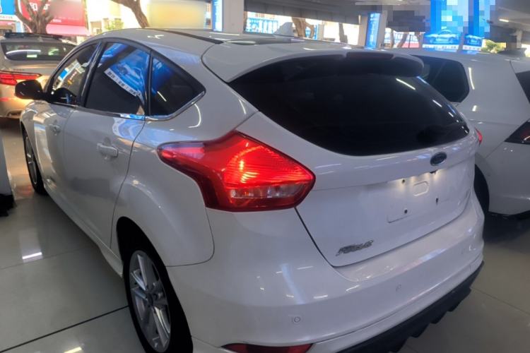 Used Ford Focus 2017 Hatchback 1.6L Automatic Fashion Edition Smart Drive Version Rear Left 45 Deg