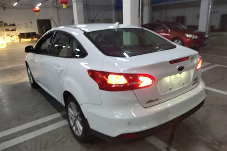 Used Ford Focus 2017 Sedan 1.6L Automatic Fashion Edition Smart Drive Version Rear Left 45 Deg