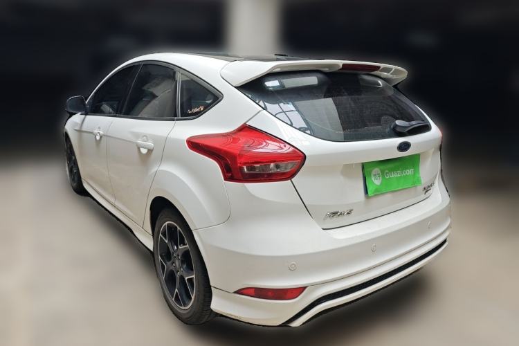 Used Ford Focus 2017 1.5T CTCC White and Black Limited Edition Rear Left 45 Deg