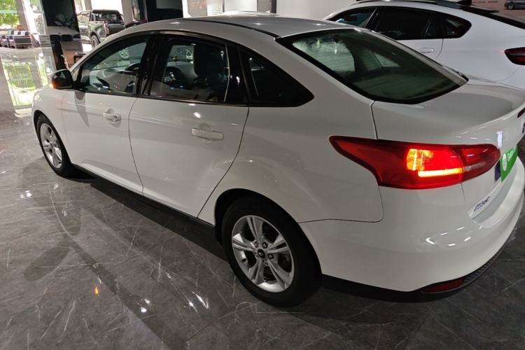 Used Ford Focus 2017 Sedan 1.6L Automatic Comfort Plus SmartDrive Edition Rear Left 45 Deg