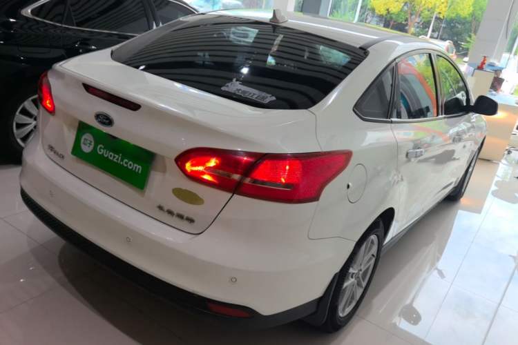 Used Ford Focus 2017 Sedan 1.6L Automatic Fashion Edition Smart Drive Version Rear Right 45 Deg