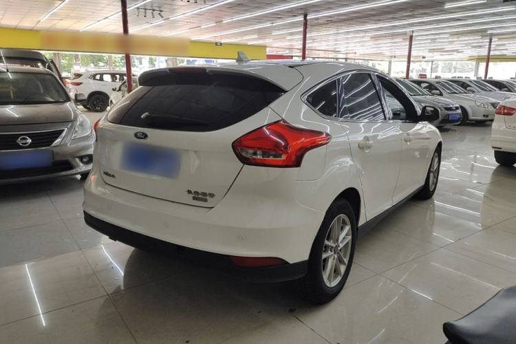 Used Ford Focus 2017 Hatchback EcoBoost 125 Automatic - Ultra-Powerful Style Edition with Smart Drive Features Rear Right 45 Deg
