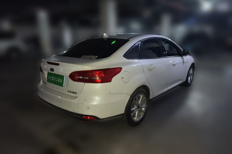 Used Ford Focus 2017 Sedan 1.6L Manual Fashion Edition Smart Drive Version Rear Right 45 Deg