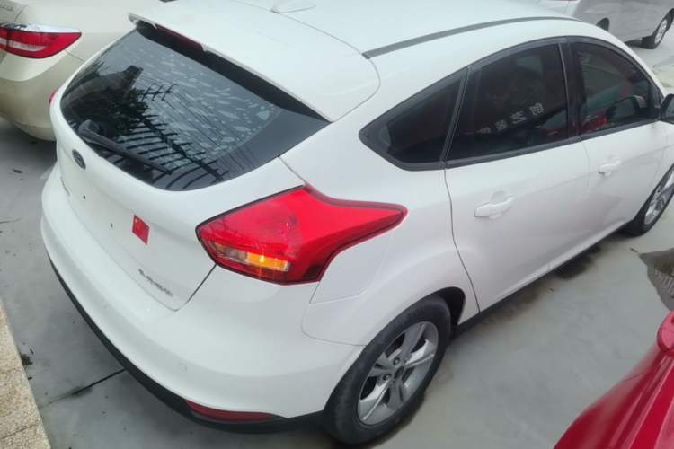 Used Ford Focus 2017 Hatchback 1.6L Automatic Comfort Plus SmartDrive Edition Rear Right 45 Deg