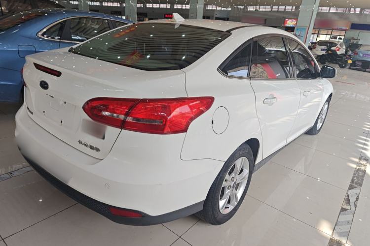 Used Ford Focus 2017 Sedan 1.6L Automatic Comfort Plus SmartDrive Edition Rear Right 45 Deg