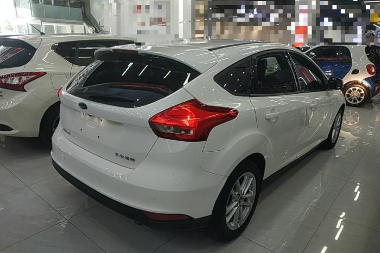 Used Ford Focus 2017 Hatchback 1.6L Automatic Fashion Edition Smart Drive Version Rear Right 45 Deg