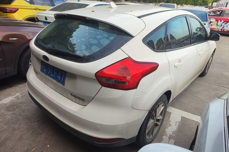 Used Ford Focus 2017 Hatchback 1.6L Automatic Fashion Edition Smart Drive Version Rear Right 45 Deg