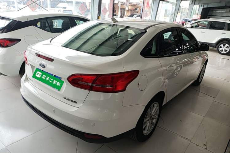 Used Ford Focus 2017 Sedan 1.6L Manual Fashion Edition Smart Drive Version Rear Right 45 Deg