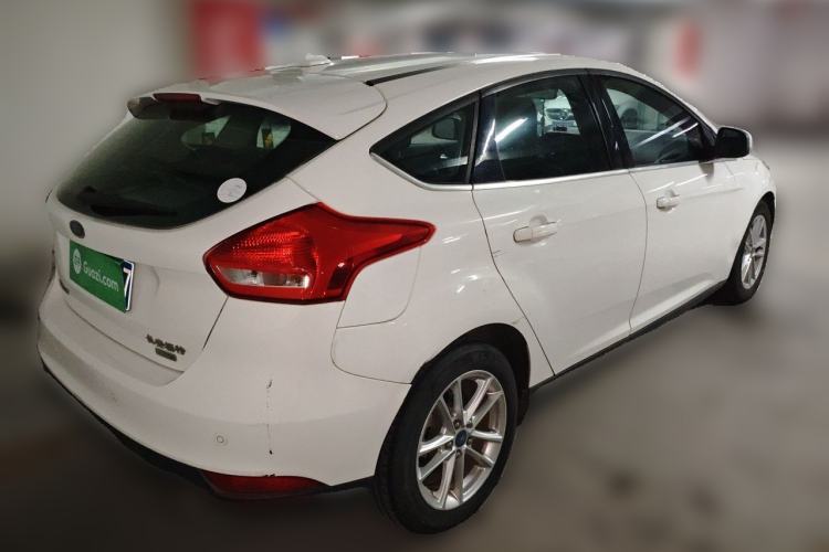 Used Ford Focus 2017 Hatchback EcoBoost 180 Automatic Elite Model Rear Right 45 Deg
