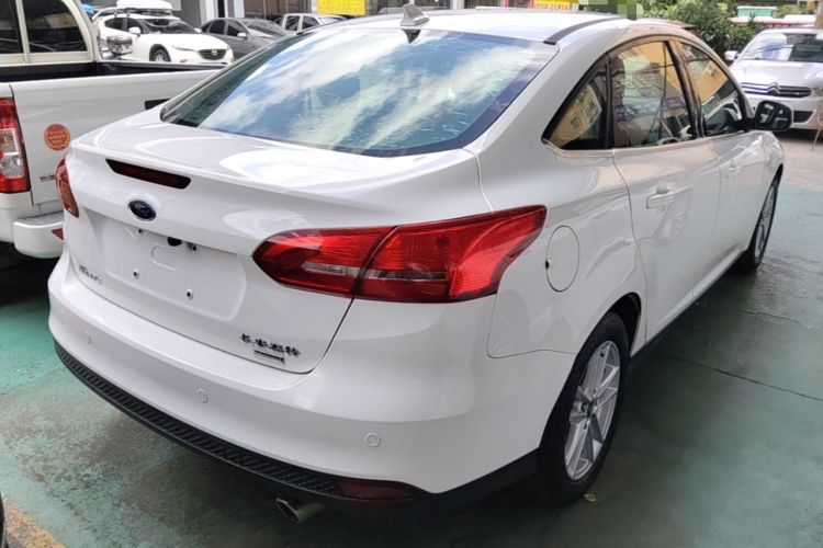 Used Ford Focus 2017 Sedan EcoBoost 180 Automatic Elite Model Rear Right 45 Deg