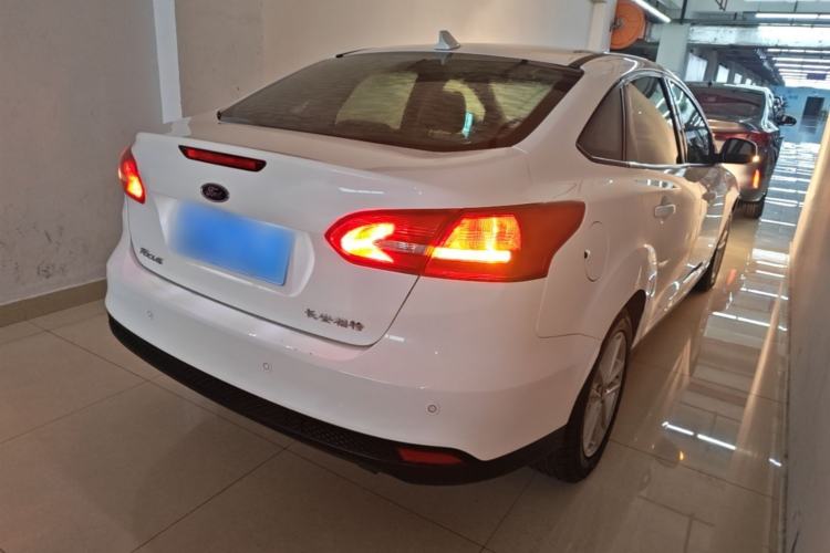 Used Ford Focus 2017 Sedan 1.6L Automatic Fashion Edition Smart Drive Version Rear Right 45 Deg