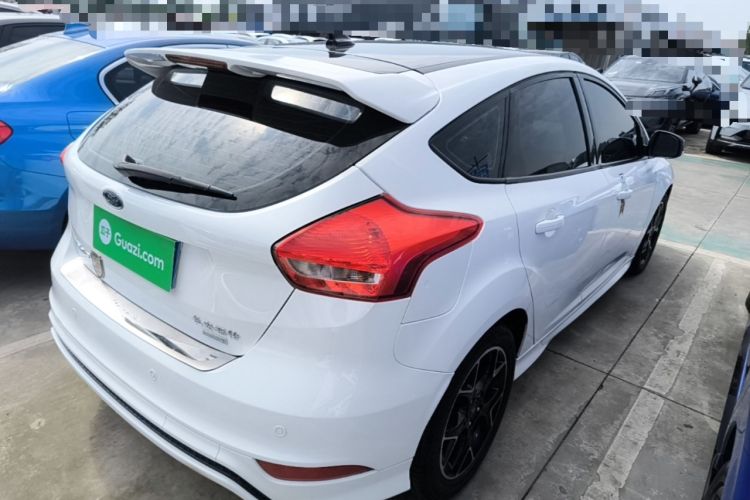 Used Ford Focus 2017 1.5T CTCC White and Black Limited Edition Rear Right 45 Deg