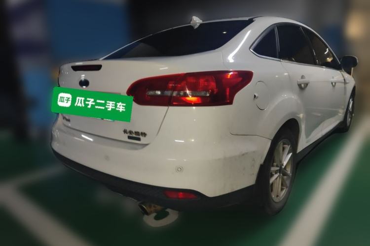 Used Ford Focus 2017 Sedan EcoBoost 180 Automatic Elite Model Rear Right 45 Deg