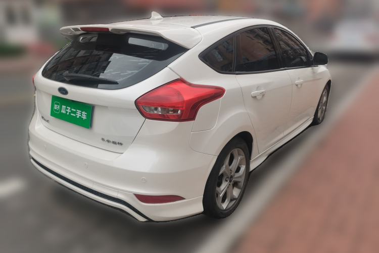 Used Ford Focus 2017 Hatchback 1.6L Manual Fashion Edition SmartDrive Version Rear Right 45 Deg
