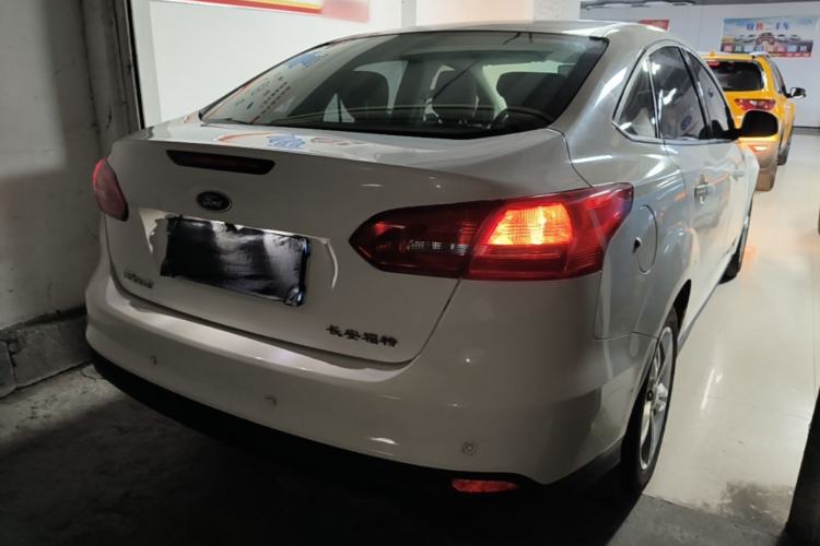 Used Ford Focus 2017 Sedan 1.6L Automatic Comfort Plus SmartDrive Edition Rear Right 45 Deg