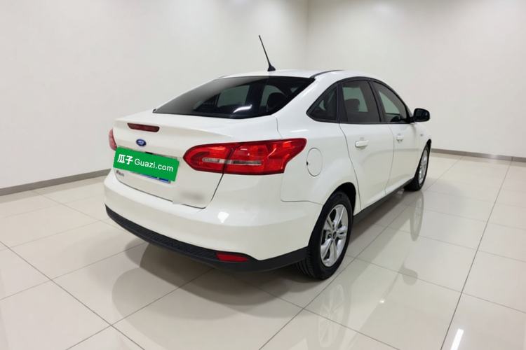 Used Ford Focus 2017 Sedan 1.6L Automatic Comfort Plus SmartDrive Edition Rear Right 45 Deg