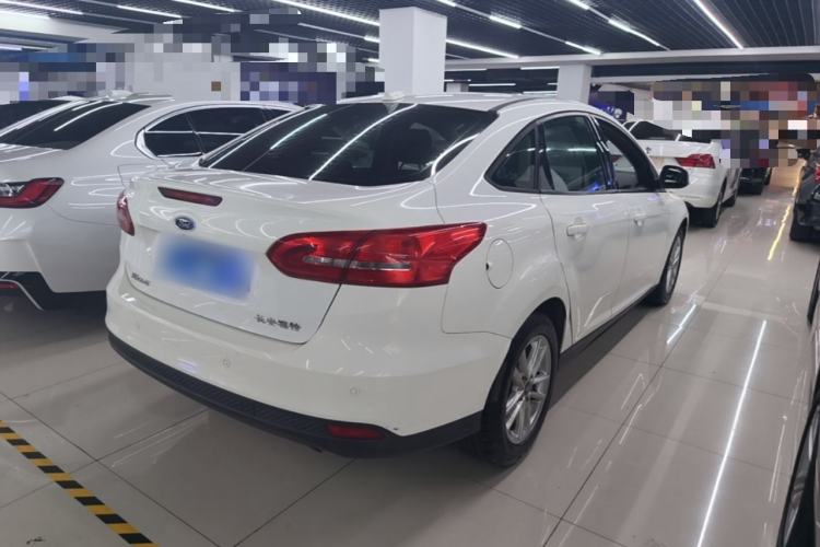 Used Ford Focus 2017 Sedan 1.6L Automatic Fashion Edition Smart Drive Version Rear Right 45 Deg