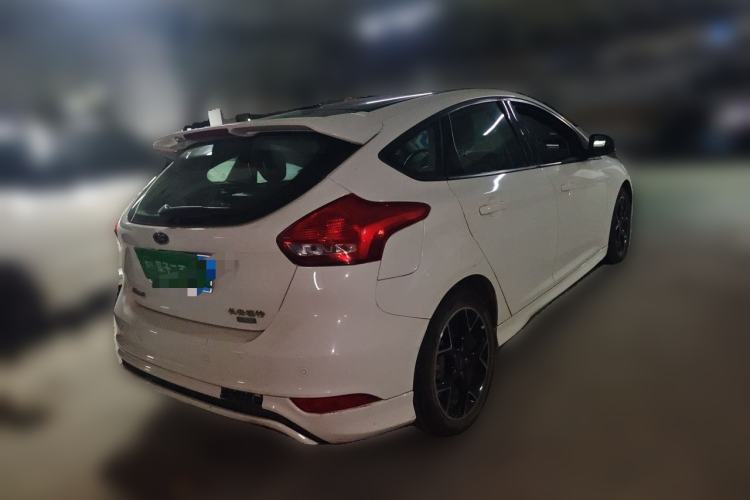Used Ford Focus 2017 1.5T CTCC White and Black Limited Edition Rear Right 45 Deg