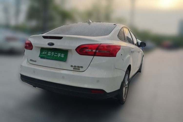 Used Ford Focus 2017 Sedan EcoBoost 125 Automatic Supreme Style SmartDrive Edition Rear Right 45 Deg