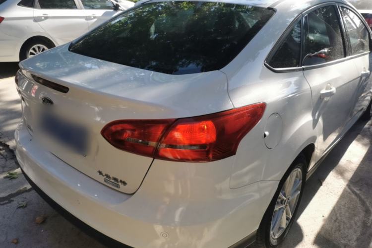 Used Ford Focus 2017 Sedan EcoBoost 125 Automatic Supreme Style SmartDrive Edition Rear Right 45 Deg