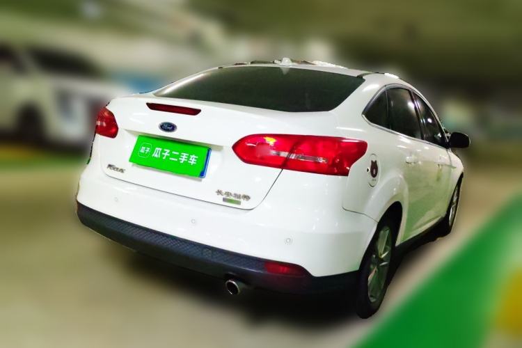 Used Ford Focus 2017 Sedan EcoBoost 180 Automatic Elite Model Rear Right 45 Deg