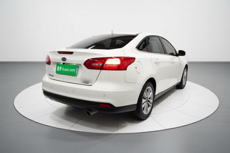 Used Ford Focus 2017 Sedan EcoBoost 180 Automatic Elite Model Rear Right 45 Deg