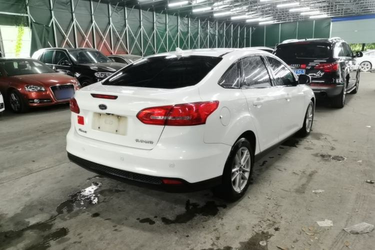 Used Ford Focus 2017 Sedan EcoBoost 125 Automatic Supreme Style SmartDrive Edition Rear Right 45 Deg