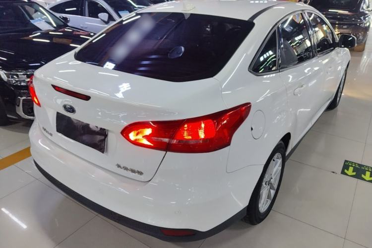 Used Ford Focus 2017 Sedan 1.6L Automatic Fashion Edition Smart Drive Version Rear Right 45 Deg
