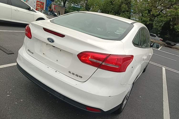 Used Ford Focus 2017 Sedan 1.6L Manual Comfort Plus SmartDrive Edition Rear Right 45 Deg