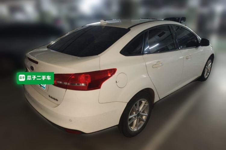 Used Ford Focus 2017 Sedan 1.6L Manual Fashion Edition Smart Drive Version Rear Right 45 Deg